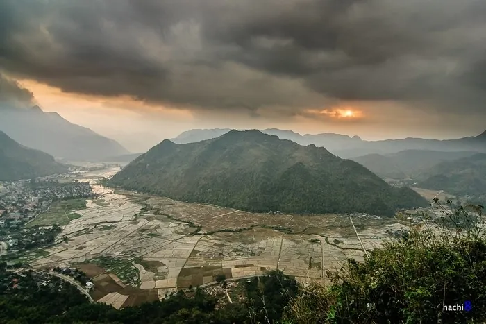 Ruộng Mai Châu soi bóng mây trời mùa đổ ải Ruộng Mai Châu soi bóng mây trời mùa đổ ải