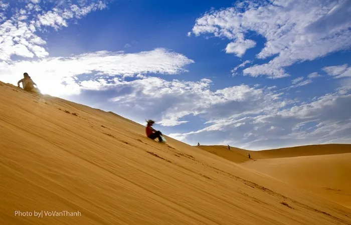 Thiên nhiên khoáng đạt nơi bãi biển hòn Rơm - Phan Thiết Thiên nhiên khoáng đạt nơi bãi biển hòn Rơm - Phan Thiết