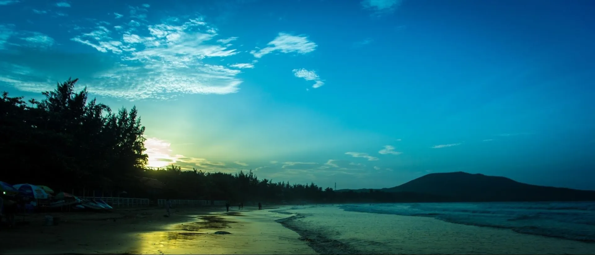 Thiên nhiên khoáng đạt nơi bãi biển hòn Rơm - Phan Thiết Thiên nhiên khoáng đạt nơi bãi biển hòn Rơm - Phan Thiết
