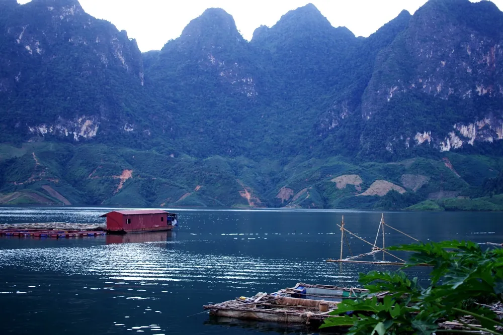 Thiên nhiên tươi đẹp trên các nẻo đường Tây Bắc