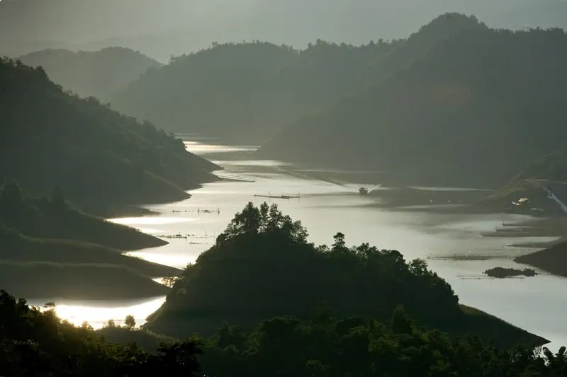 Thung Nai Vịnh Hạ Long ở trên cao
