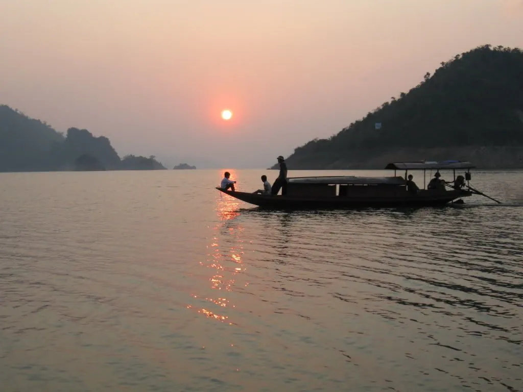 Thung Nai Vịnh Hạ Long ở trên cao