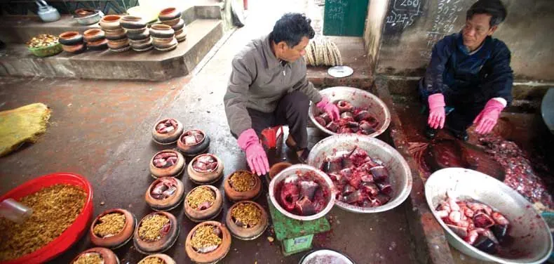 Thưởng thức món cá kho làng Vũ Đại vào dịp tết
