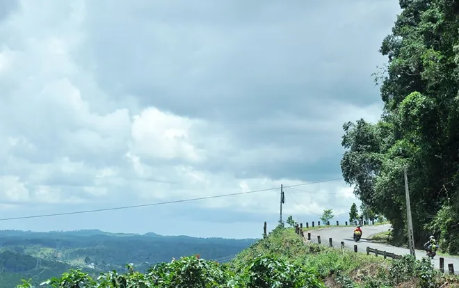 5 đường đèo miền Trung - Tây Nguyên làm thót tim phượt thủ 5 đường đèo miền Trung Tây Nguyên làm thót tim phượt thủ