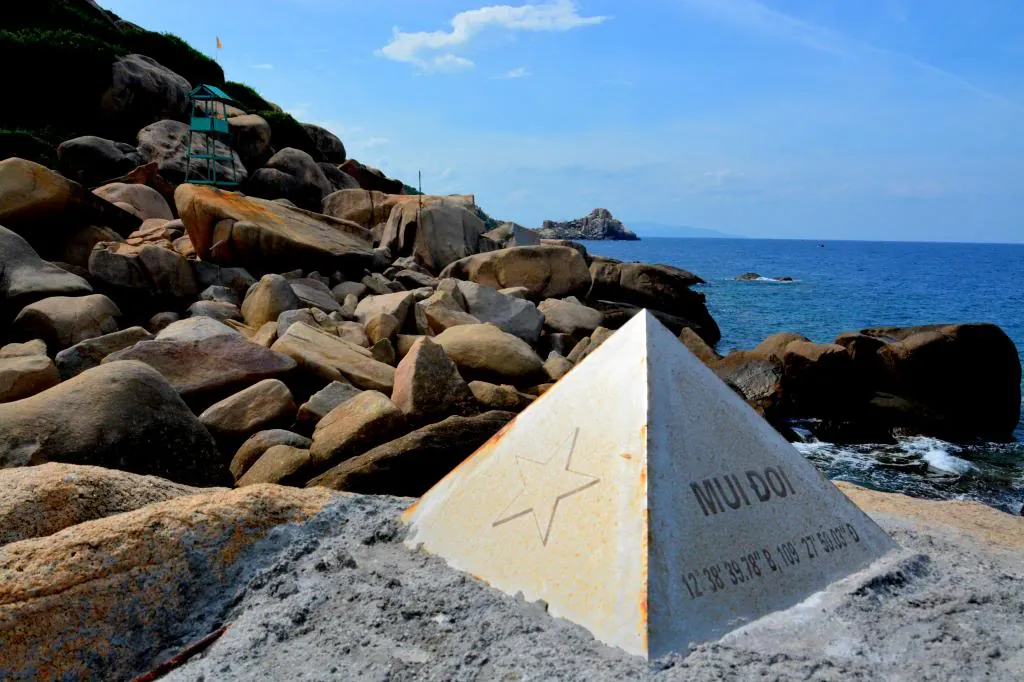 6 tuyệt tác thiên nhiên biển đảo gây choáng ngợp trong Vịnh Vân Phong