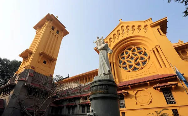 Du lịch Hà Nội tham quan 7 nhà thờ đẹp nổi tiếng Du lịch Hà Nội tham quan 7 nhà thờ đẹp nổi tiếng