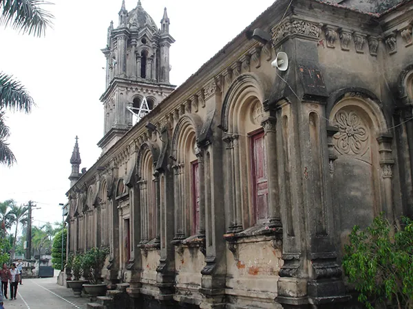 Du lịch Hà Nội tham quan 7 nhà thờ đẹp nổi tiếng Du lịch Hà Nội tham quan 7 nhà thờ đẹp nổi tiếng