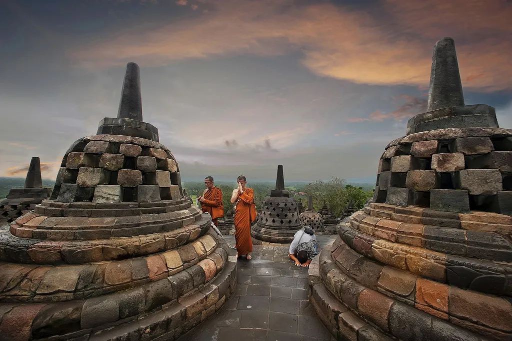 Du lịch Indonesia khám phá vẻ đẹp độc đáo của ngôi đền Borobudur