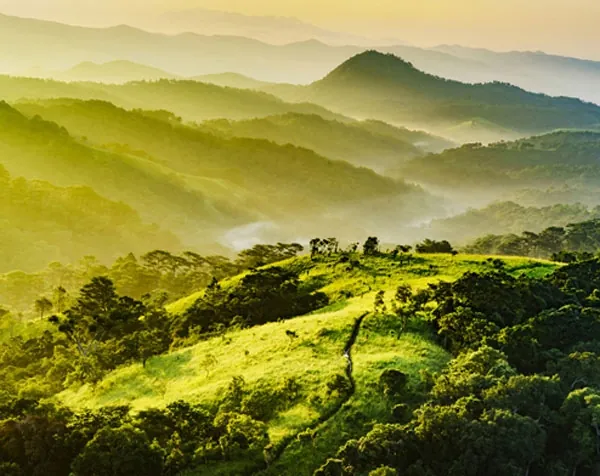Những chuyến đi trong nước bạn nên thực hiện trước tuổi 30 Những chuyến đi trong nước bạn nên thực hiện trước tuổi 30