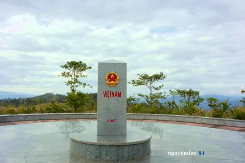 Những cột mốc đặc biệt trên biên giới đất liền Những cột mốc đặc biệt trên biên giới đất liền