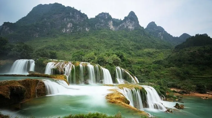 Những thác nước làm nên Việt Nam - Một vẻ đẹp tiền ẩn Những thác nước làm nên Việt Nam Một vẻ đẹp tiền ẩn