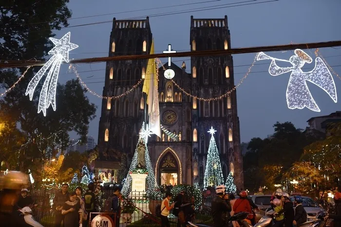 Noel và những điểm đến không thể tuyệt vời hơn giữa lòng Hà Nội Noel và những điểm đến không thể tuyệt vời hơn giữa lòng Hà Nội