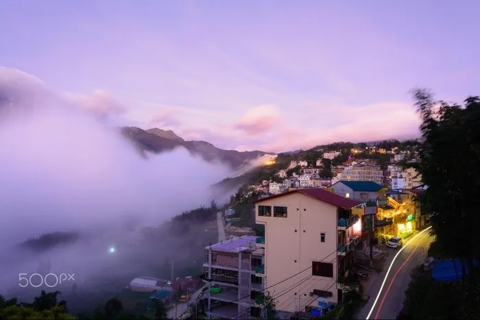 Nước đổ và em thơ, ngẩn ngơ dạ khúc tháng 5 ở SaPa