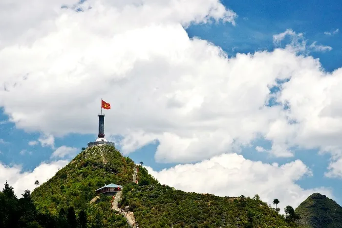 Phượt mùa xuân ghé thăm 4 điểm cực Việt Nam Phượt mùa xuân ghé thăm 4 điểm cực Việt Nam