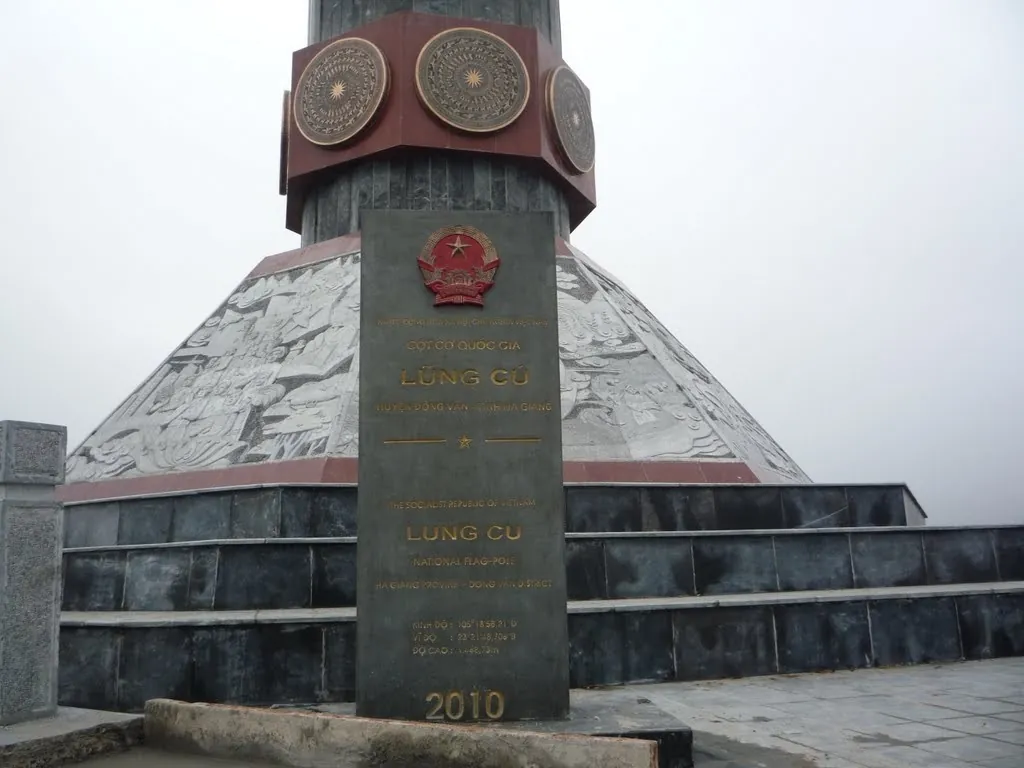 Phượt mùa xuân ghé thăm 4 điểm cực Việt Nam Phượt mùa xuân ghé thăm 4 điểm cực Việt Nam