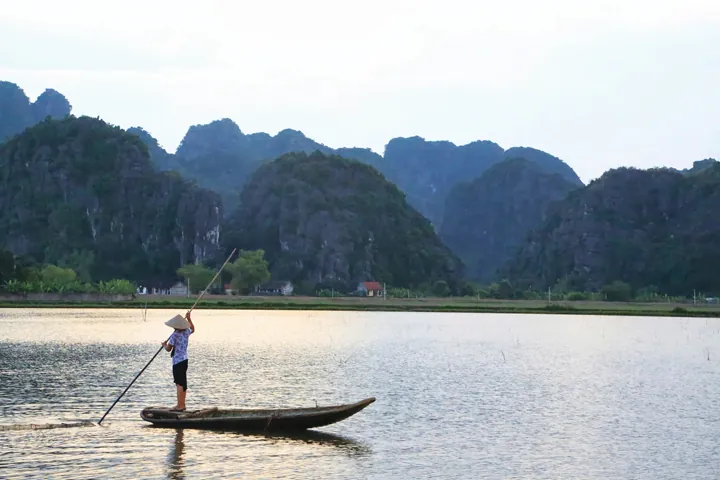 Thung Nham, thắng cảnh yên ả ở Ninh Bình Thung Nham, thắng cảnh yên ả ở Ninh Bình