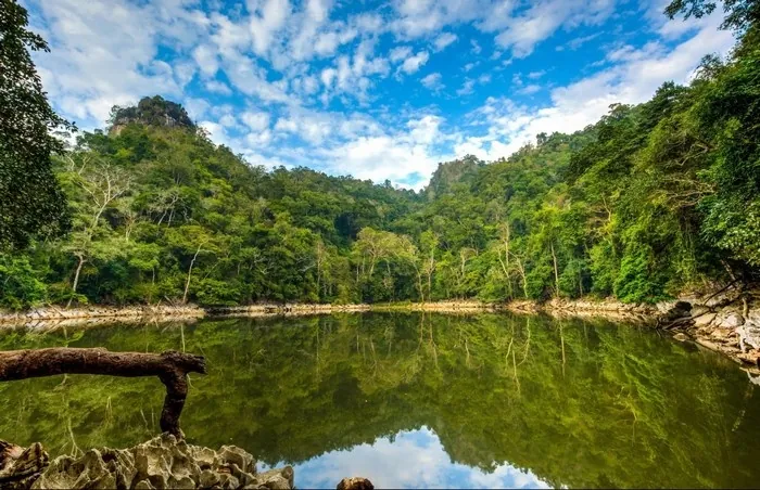 Tiên cảnh trên những hồ nước đẹp nổi tiếng ở Việt Nam Tiên cảnh trên những hồ nước đẹp nổi tiếng ở Việt Nam