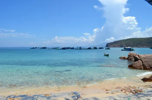 Khám phá vẻ đẹp hút hồn ở đảo Hòn Khô Quy Nhơn