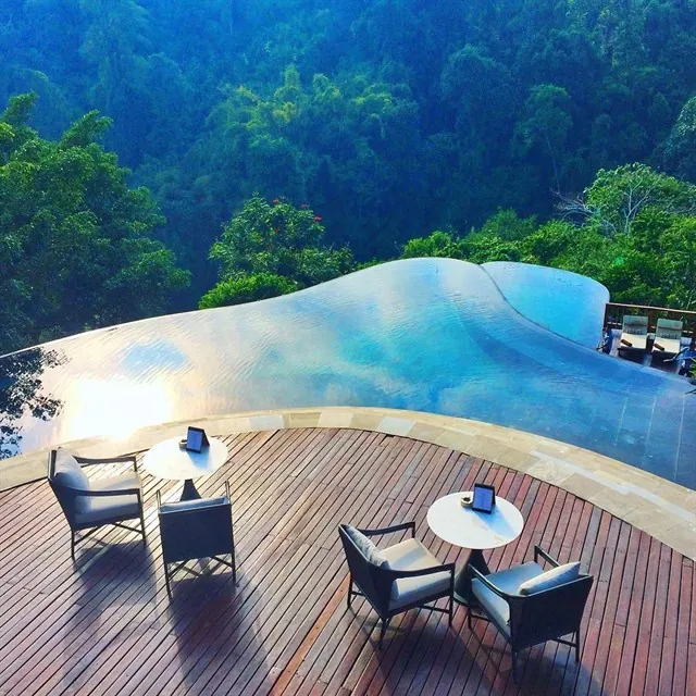 Chiêm ngưỡng bể bơi đẹp nhất thế giới tại thiên đường du lịch Bali