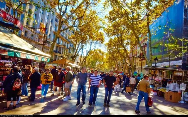 Đến Barca ăn Paella và xem Flamenco