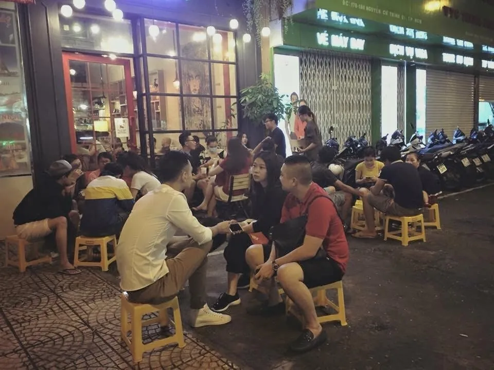 10 địa điểm vui chơi về đêm cho giới trẻ Sài Thành - Kỳ 1 Cà phê Sài Gòn