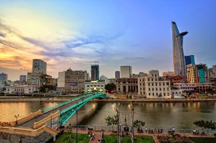 4 địa điểm lý tưởng ngắm pháo hoa Tết Dương 2015 tại Sài Gòn 4 địa điểm lý tưởng ngắm pháo hoa Tết Dương 2015 tại Sài Gòn