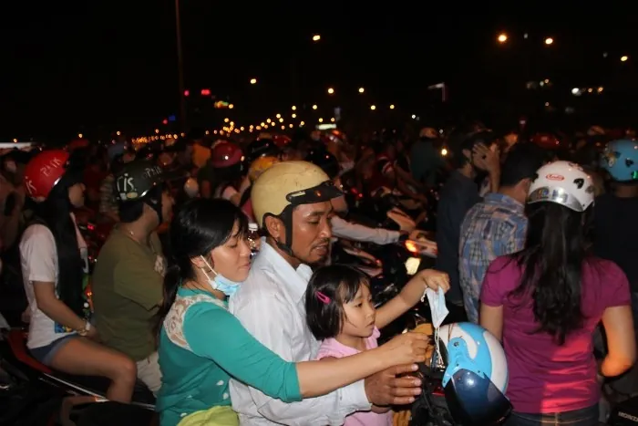 4 địa điểm lý tưởng ngắm pháo hoa Tết Dương 2015 tại Sài Gòn 4 địa điểm lý tưởng ngắm pháo hoa Tết Dương 2015 tại Sài Gòn