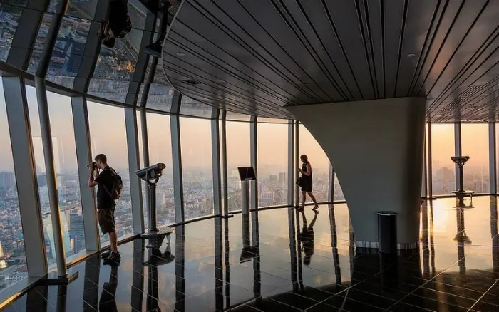 7 địa điểm đẹp tuyệt để đón giáng sinh tại Sài Gòn Saigon Skydeck Coffee với view cực đẹp và không gian rộng rãi được đầu tư và thiết kế khá hợp lý, hài hòa