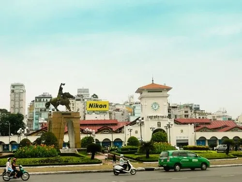 7 ngôi chợ thú vị ở Sài Gòn chợ nổi tiếng sài gòn