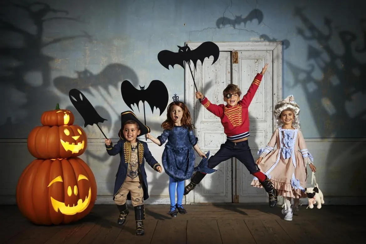 A - Z ăn chơi Halloween tại Sài Gòn - Phần 1 A Z ăn chơi Halloween tại Sài Gòn Phần 1