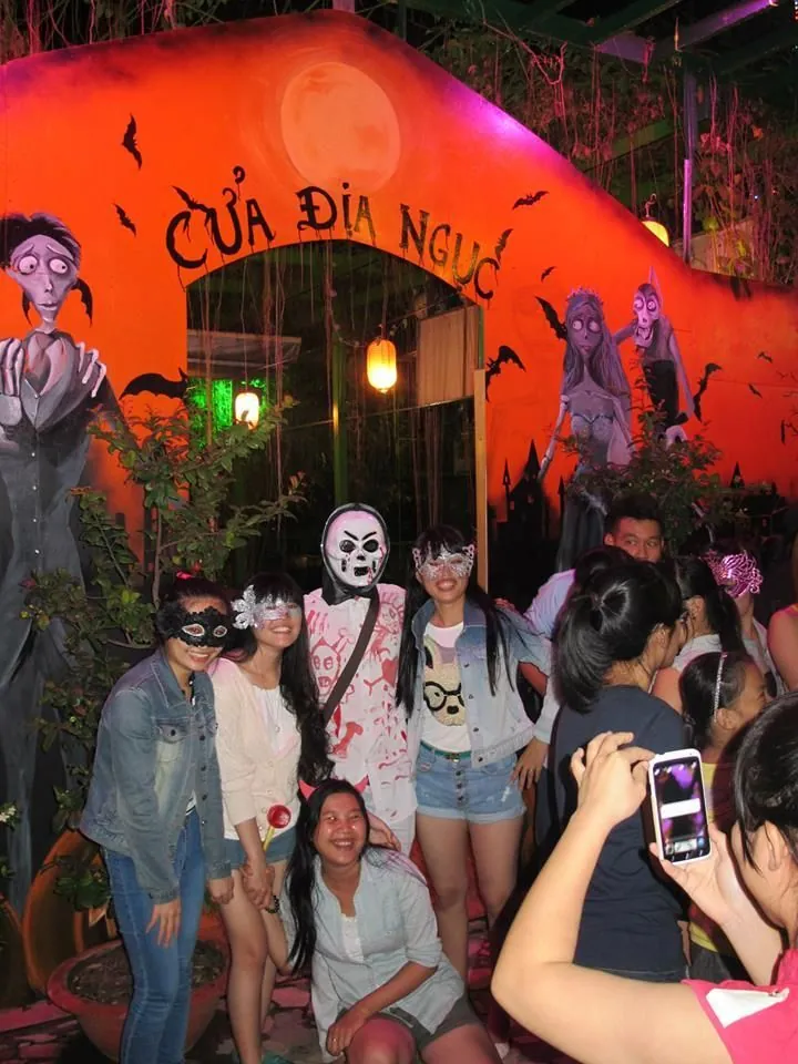 A - Z ăn chơi Halloween tại Sài Gòn - Phần 3 A Z ăn chơi Halloween tại Sài Gòn Phần 3
