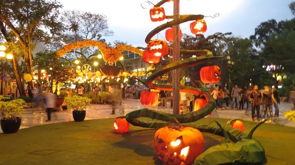 A - Z ăn chơi Halloween tại Sài Gòn - Phần 3 A Z ăn chơi Halloween tại Sài Gòn Phần 3