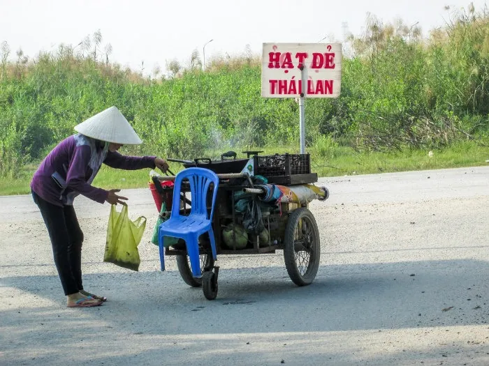 Ẩm thực Sài Gòn bên những chiếc xe đẩy Sài Gòn - Những không phải là mất hẳn