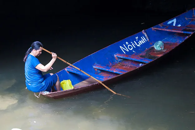 Du lịch Hà Nam ngắm vẻ đẹp sơn thuỷ hữu tình của ao Dong - Hang Luồn Du lịch Hà Nam ngắm vẻ đẹp sơn thuỷ hữu tình của ao Dong Hang Luồn