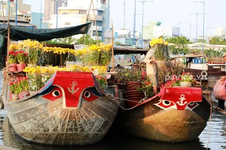Bến Bình Đông tưng bừng chợ hoa những ngày giáp Tết