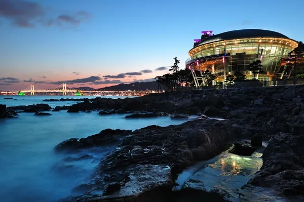 Busan - Hơi thở điện ảnh hóa nhịp sống hải cảng Busan - Hơi thở điện ảnh hóa nhịp sống hải cảng busan noi hoi tho dien anh hoa cung nhip song hai cang 2