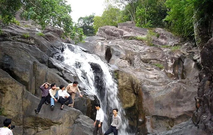 Chuyến dã ngoại ngày hè tại khu du lịch Suối Mơ Chuyến dã ngoại ngày hè tại khu du lịch Suối Mơ