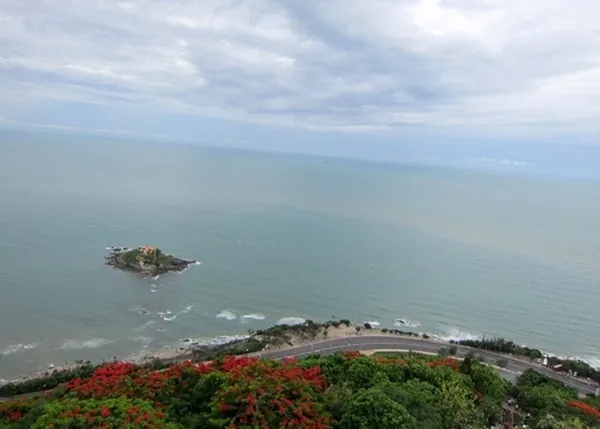 Con đường xuyên biển độc nhất vô nhị ở Vũng Tàu Con đường xuyên biển độc nhất vô nhị ở Vũng Tàu