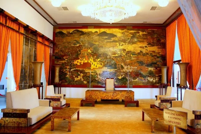 Dinh Độc Lập - Nơi phải đến khi du lịch Sài Gòn Dinh Độc Lập Nơi phải đến khi du lịch Sài Gòn