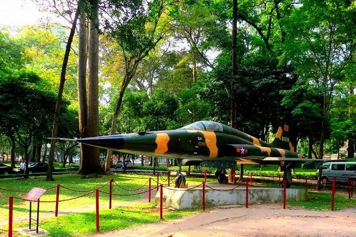 Dinh Độc Lập - Nơi phải đến khi du lịch Sài Gòn Dinh Độc Lập Nơi phải đến khi du lịch Sài Gòn