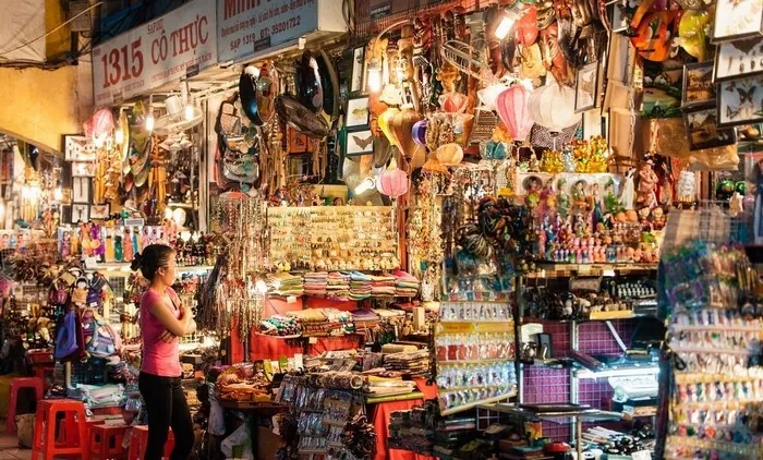 Du hí đến 5 khu chợ tấp nập nhất Sài thành