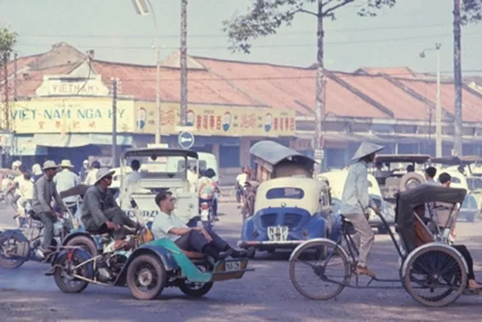 Du hí đến 5 khu chợ tấp nập nhất Sài thành