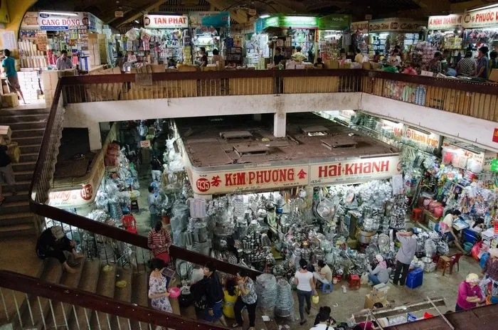 Du hí đến 5 khu chợ tấp nập nhất Sài thành