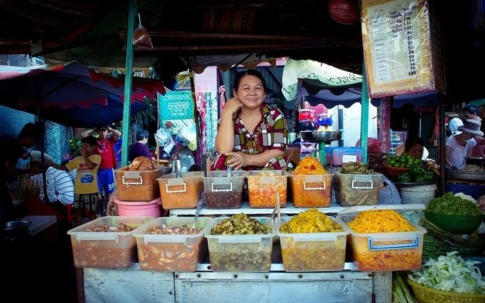 Du hí đến 5 khu chợ tấp nập nhất Sài thành