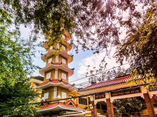 Du lịch Sài Gòn dịp Tết thăm những ngôi chùa nổi tiếng nhất Du lịch Sài Gòn dịp Tết thăm những ngôi chùa nổi tiếng nhất