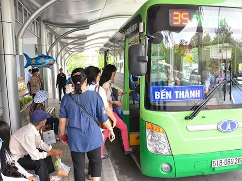 Du lịch bằng xe buýt Sài Gòn vừa tiện, vừa rẻ, lại chẳng lo nắng mưa
