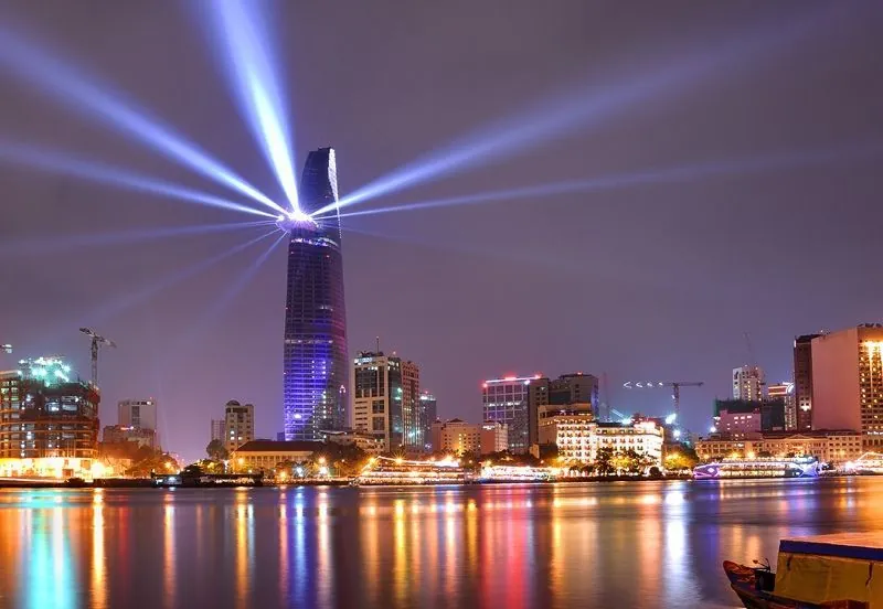 Đưa nàng đi đâu trong ngày phụ nữ Việt Nam 20 tháng 10 - Phần I - Hồ Chí Minh Đưa nàng đi đâu trong ngày phụ nữ việt nam 20/10