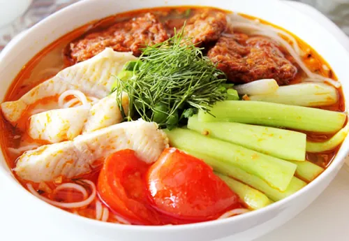 Giải ngán ngày tết với những món ngon Hà Nội Bún cá ngõ Trung Yên Hà Nội