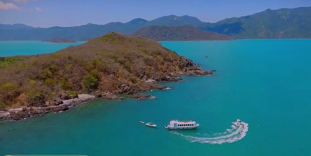 Khu du lịch Suối Hoa Lan đẹp tuyệt vời dưới góc máy flycam Khu Du Lịch Suối Hoa Lan Đẹp Tuyệt Vời Dưới Góc Máy Flycam