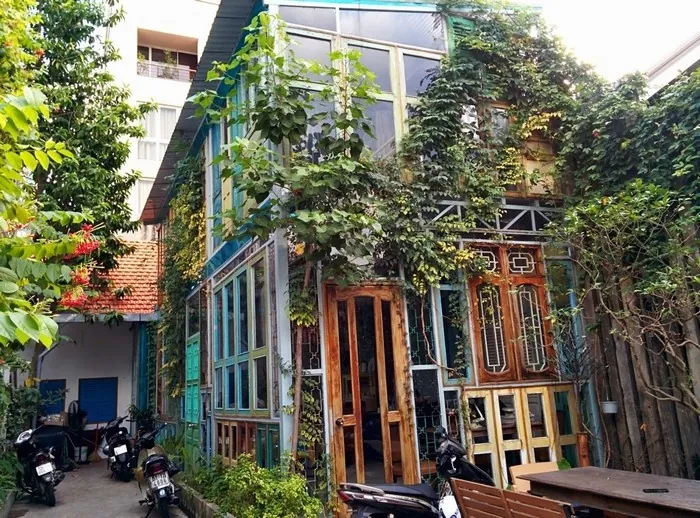 Lạc bước vào 5 quán cà phê độc đáo nhất Sài thành